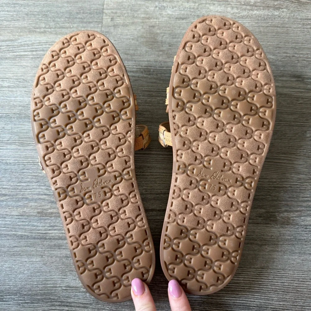 Sam Edelman Tan and Gold Sandals - Picture 5 of 6